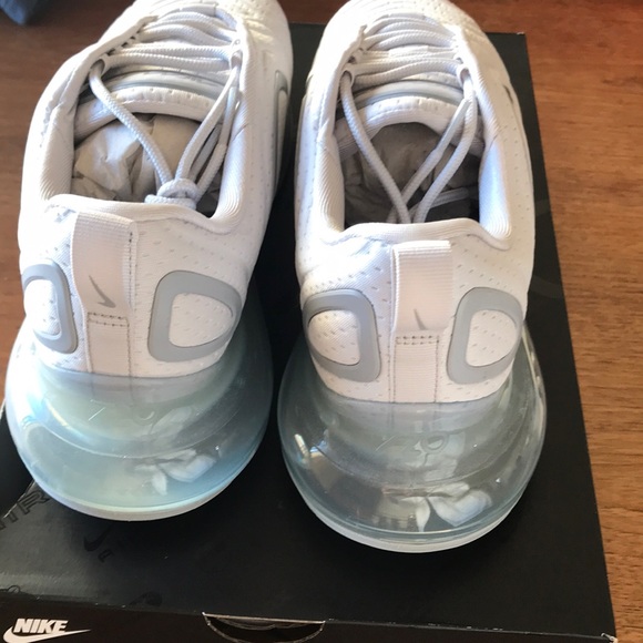 NIB Air Max 720 - Picture 3 of 7